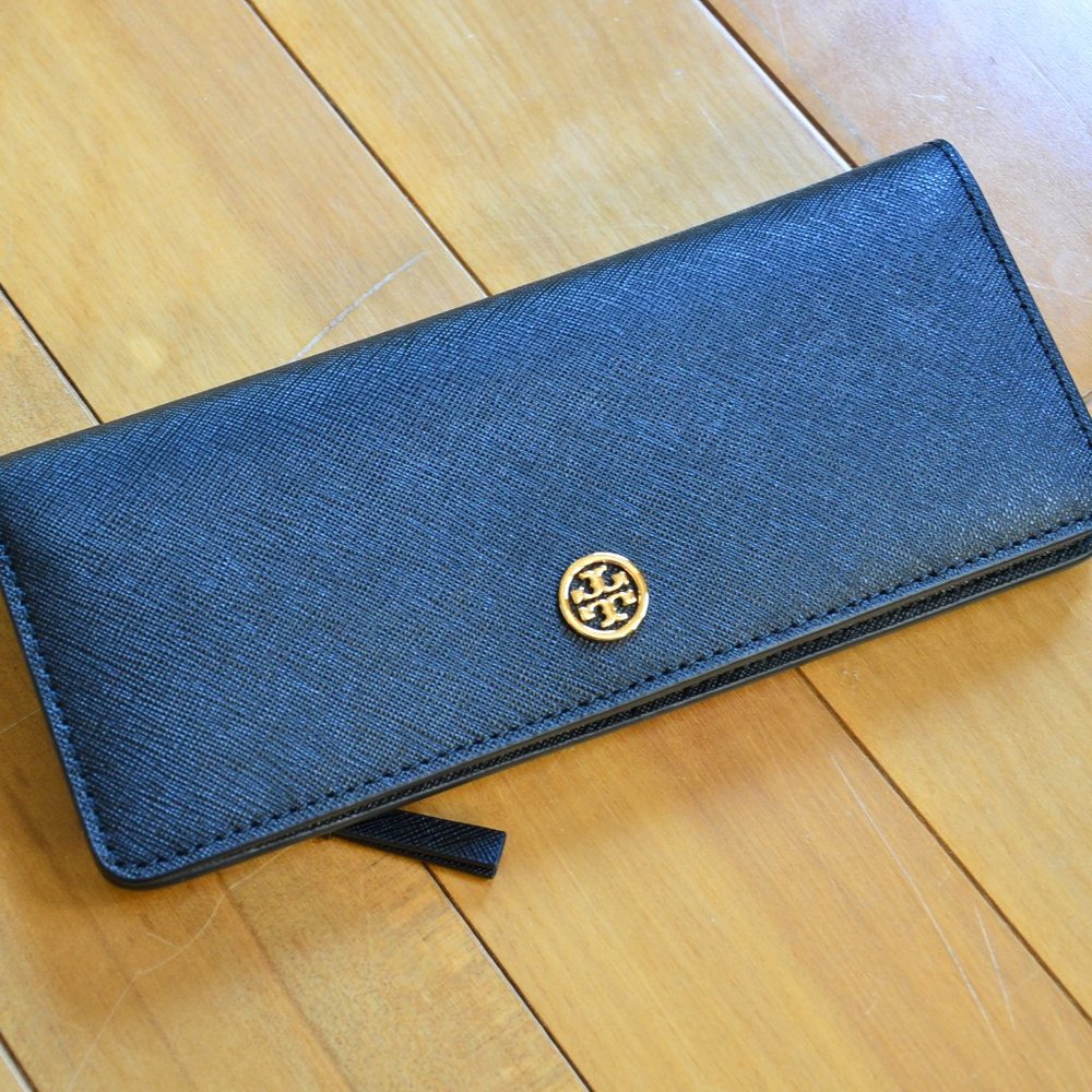 Tory Burch Robinson Slim Wallet